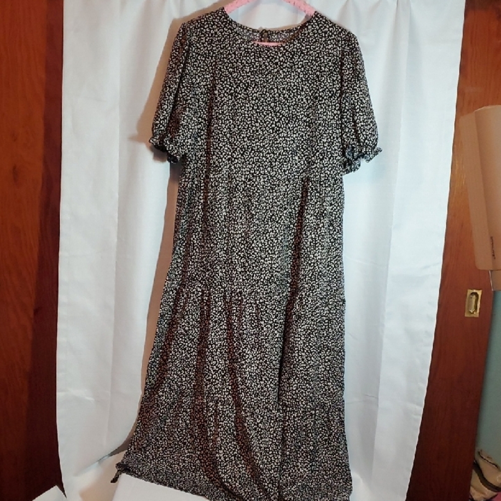 SHEIN Black and White Floral Maxi Dress